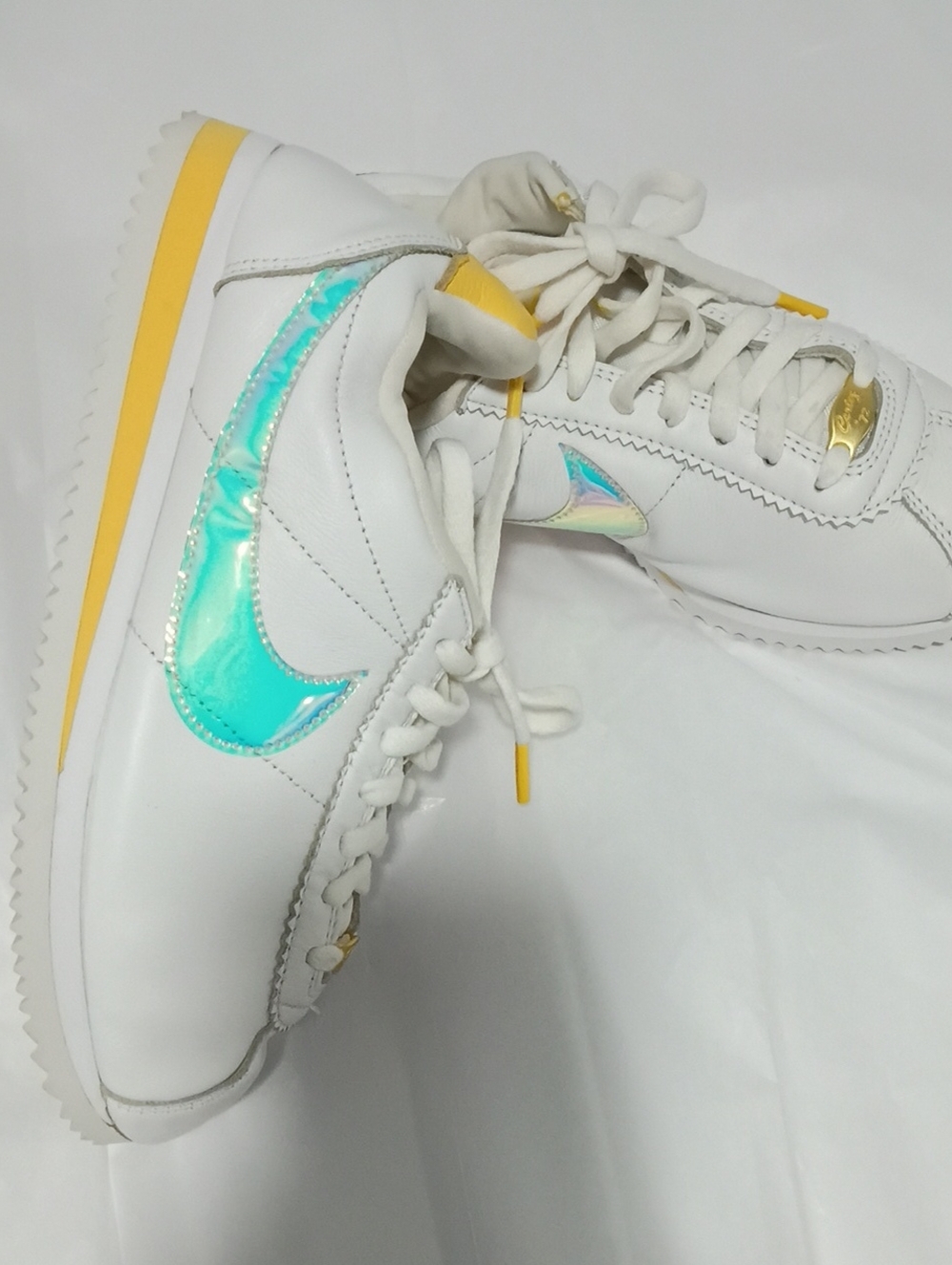 NEW Nike Women Classic Cortez Leather Sneaker White Iridescent Swosh Holographic